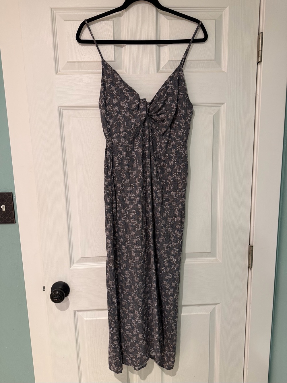SOZY Twist-Front Floral Spaghetti-Strap Maxi Dress with Slit